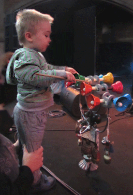 Oscar explores the belldalabra.